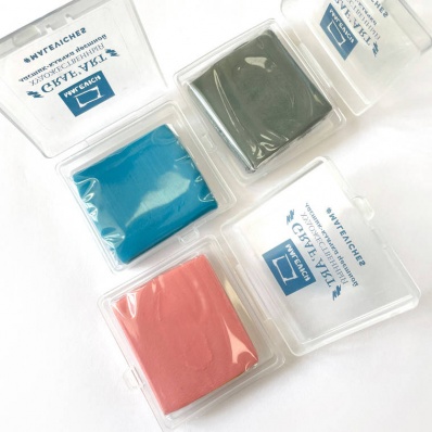 Клячка Малевичъ в пластиковом футляре, цветная