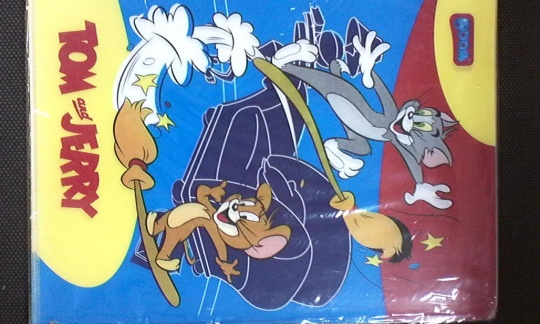 Папка-уголок А4 "Том и Джерри" СН300 (2)